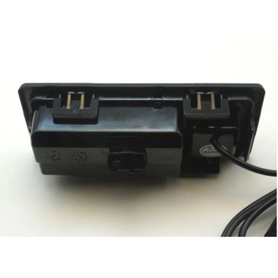 Edotec EDT-CAM526 Camera de marsarier cu prindere pe manerul portbagajului Volkswagen si Skoda v1